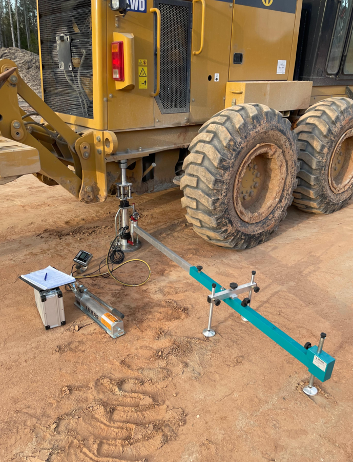 Infratest 10-2350: замер деформативности дорожных слоев, 100 кН