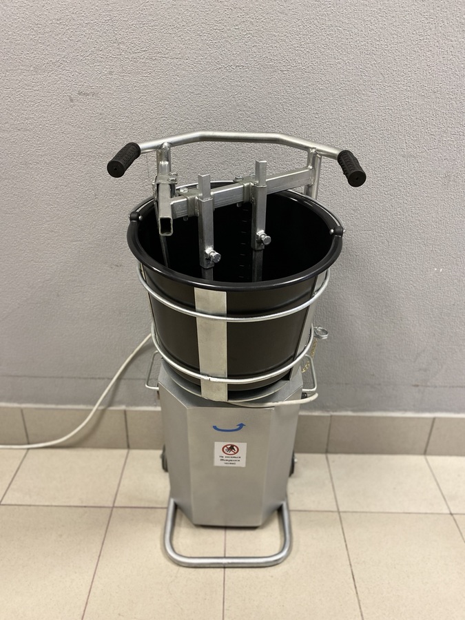 Бетоносмеситель лабораторный принудительного действия ЛОПС-1.0