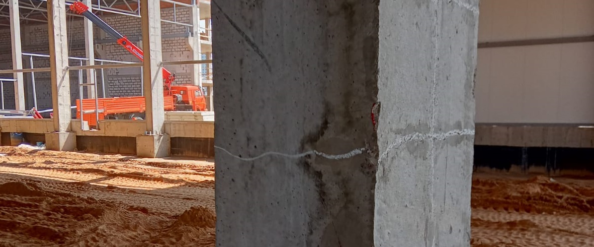 Визуально-инструментальное обследование трещин на объекте строительства