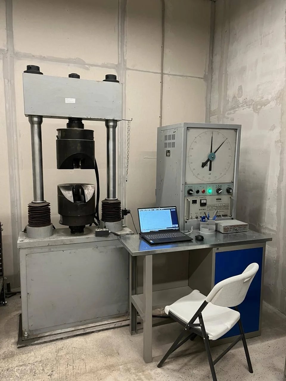 Машина для испытаний на растяжение ИР 6055-500-0